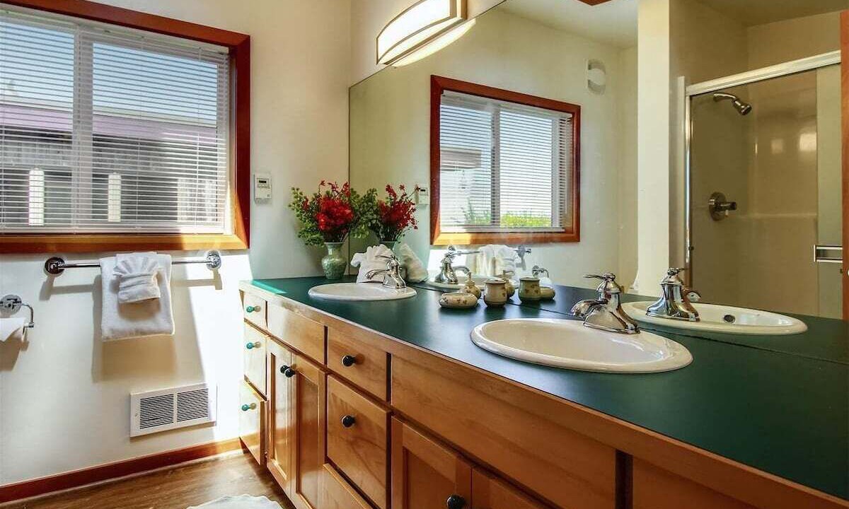 Photo of Bathroom in Arch Cape