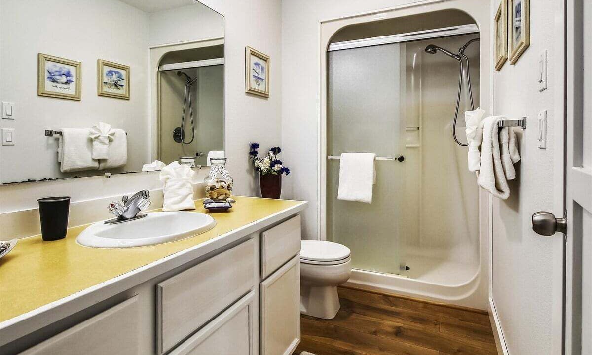 Photo of Bathroom in Tolovana Park