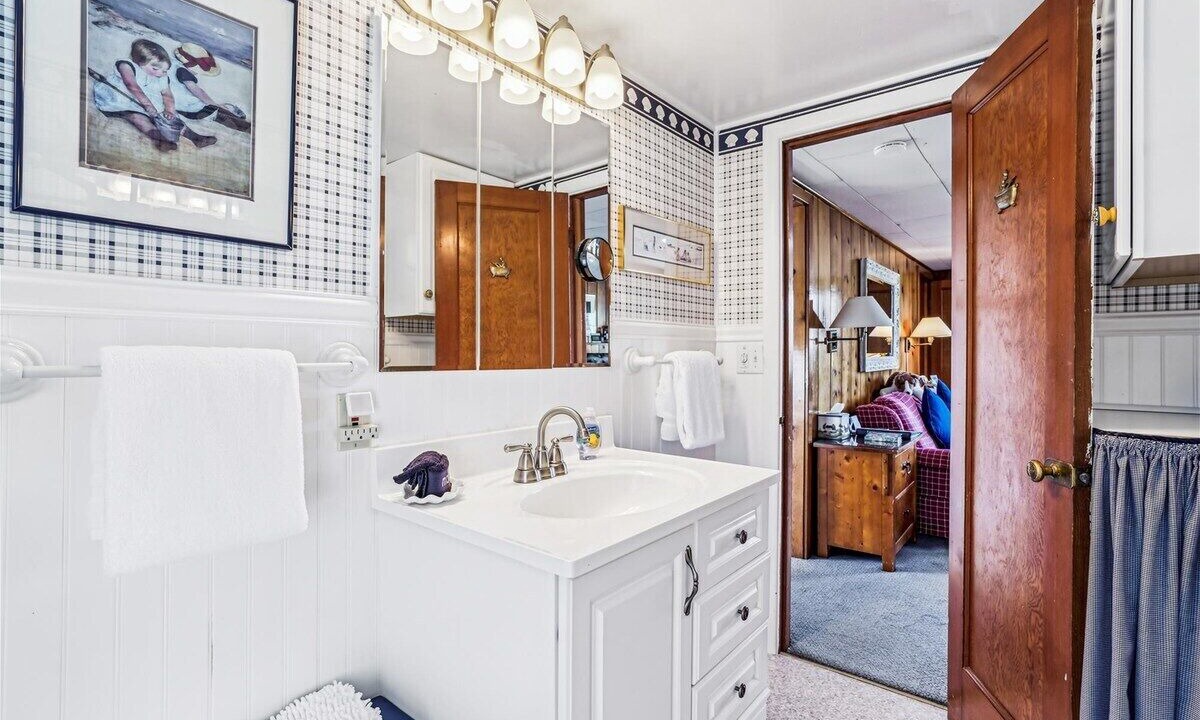 Photo of Bathroom in Tolovana Park