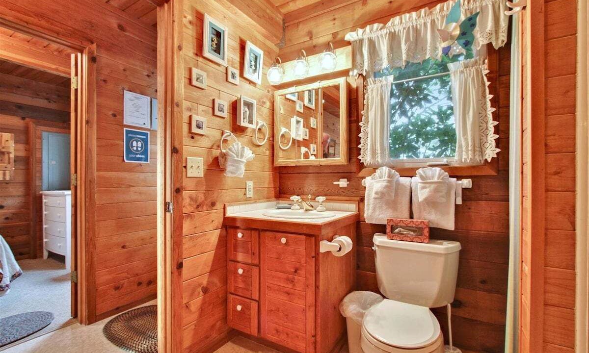 Photo of Bathroom in Tolovana Park
