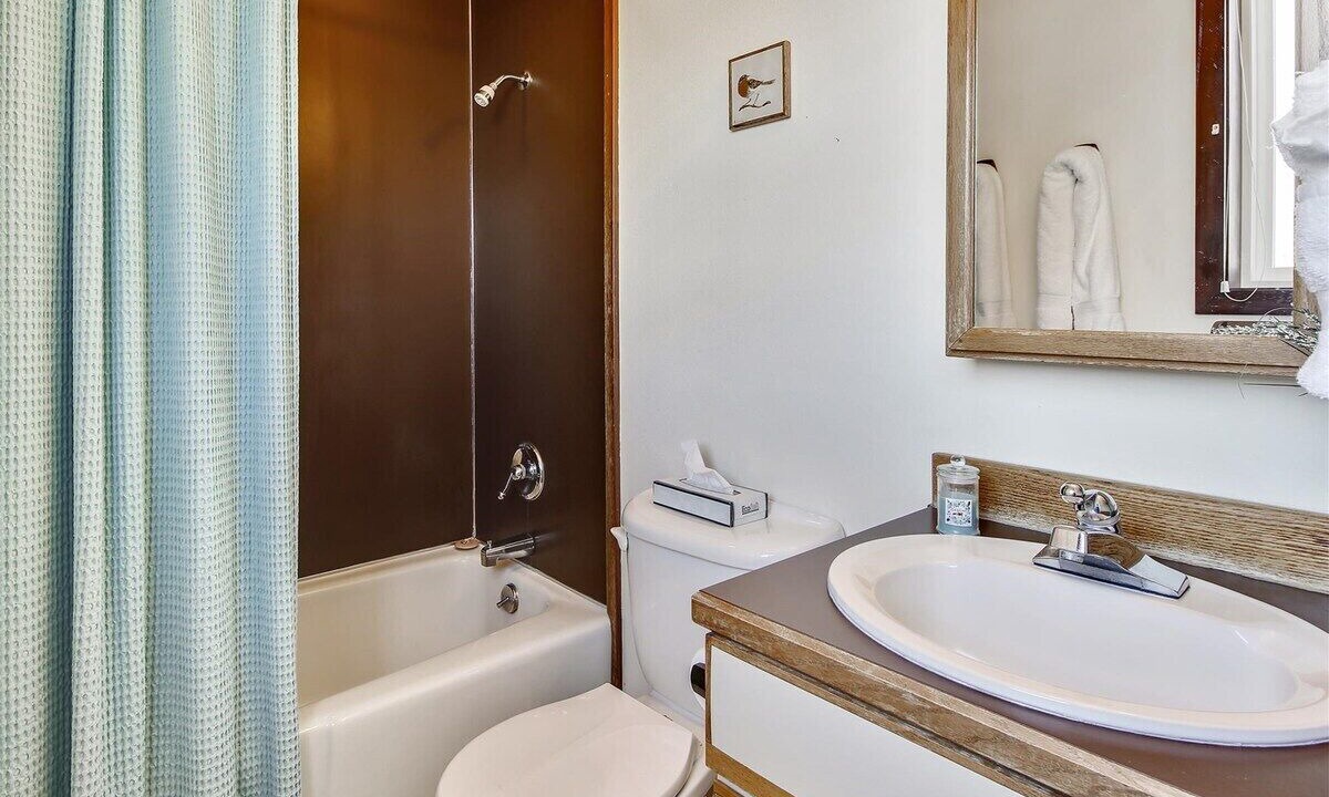 Photo of Bathroom in Tolovana Park