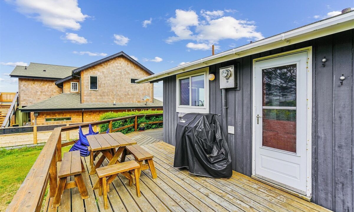 Photo of Others in Arch Cape