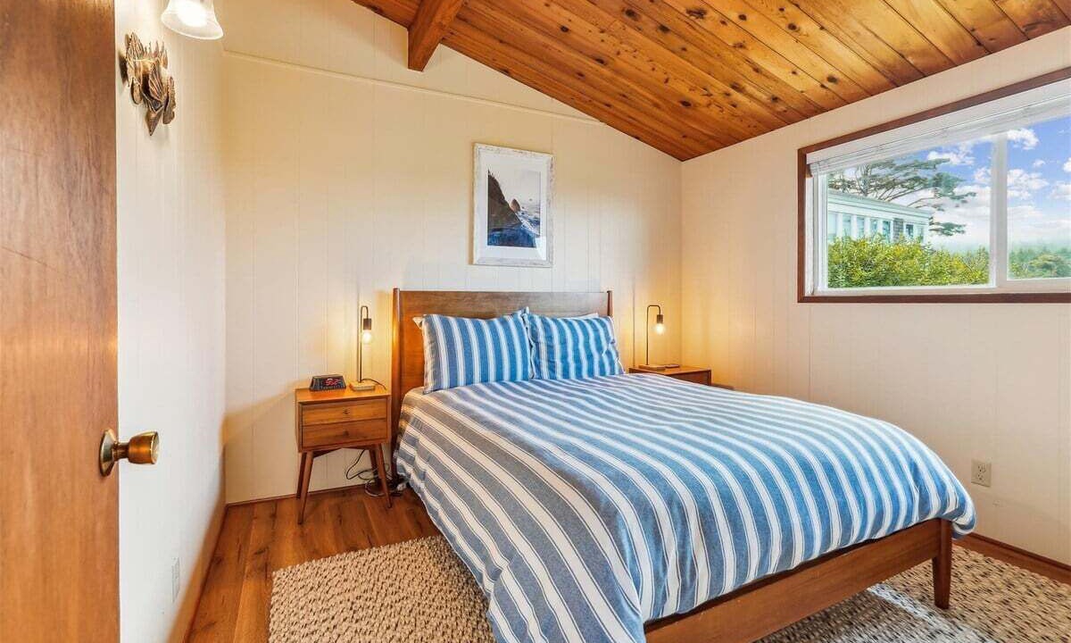 Photo of Others in Arch Cape