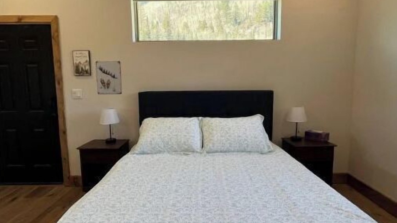 Photo of Bedroom in Columbine Lake