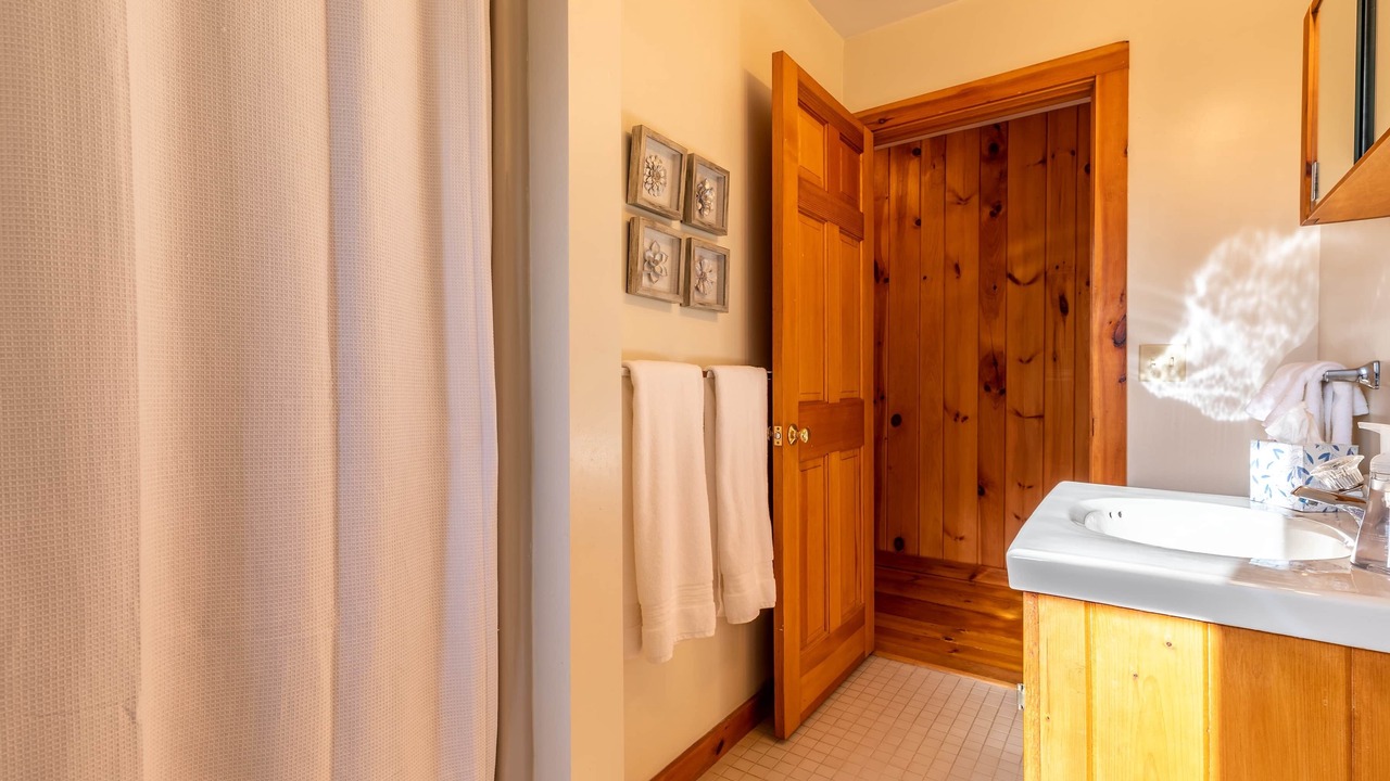 Photo of Bathroom in Stratton and Bromley Ski Areas