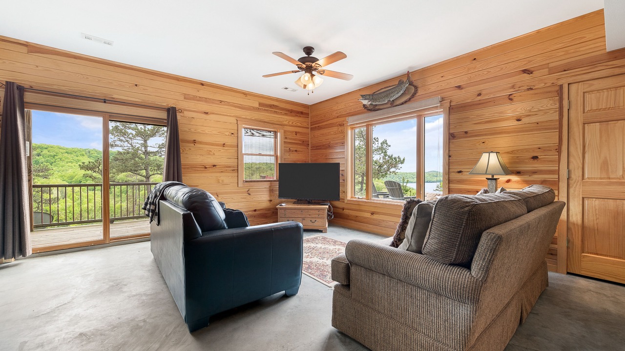 Photo of Livingroom in Eureka Springs
