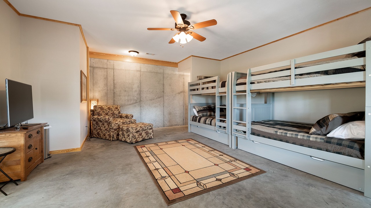 Photo of Bedroom in Eureka Springs