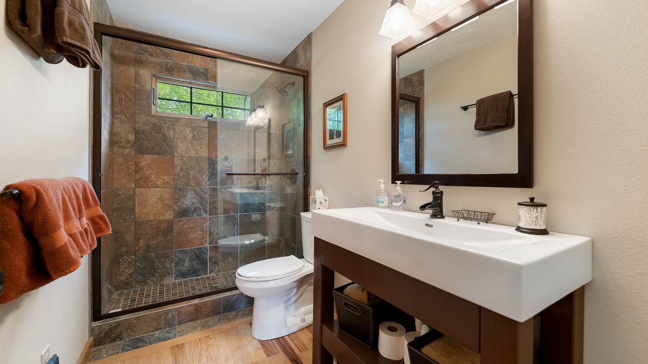 Photo of Bathroom in Eureka Springs