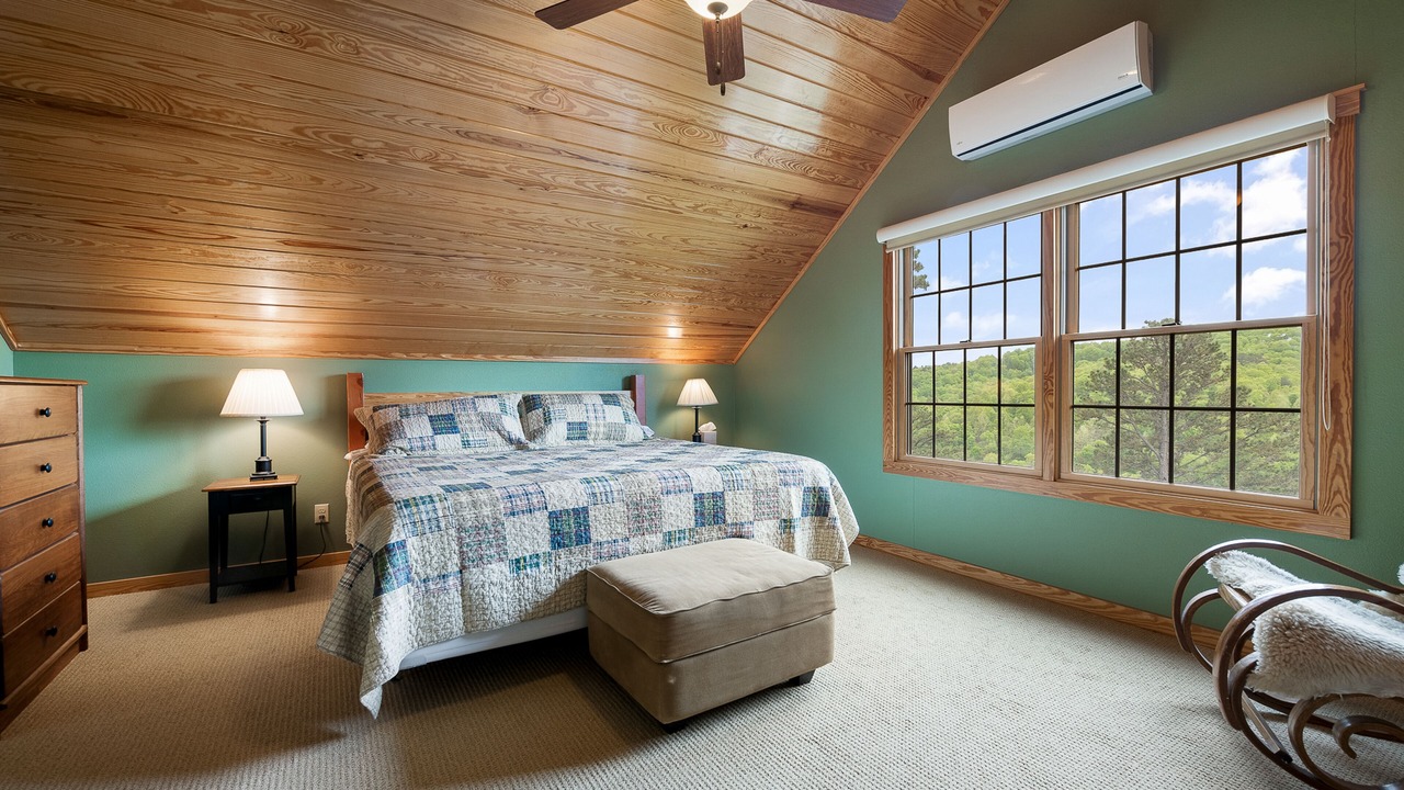 Photo of Bedroom in Eureka Springs