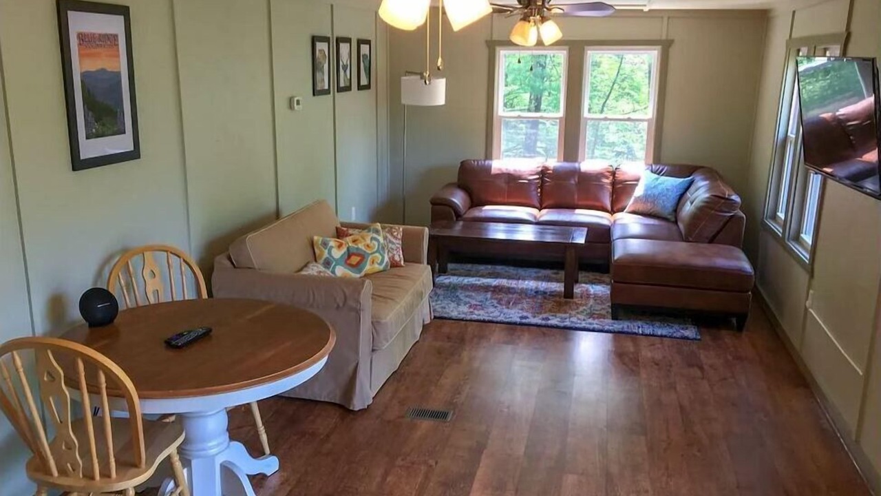 Photo of Livingroom in Stanley