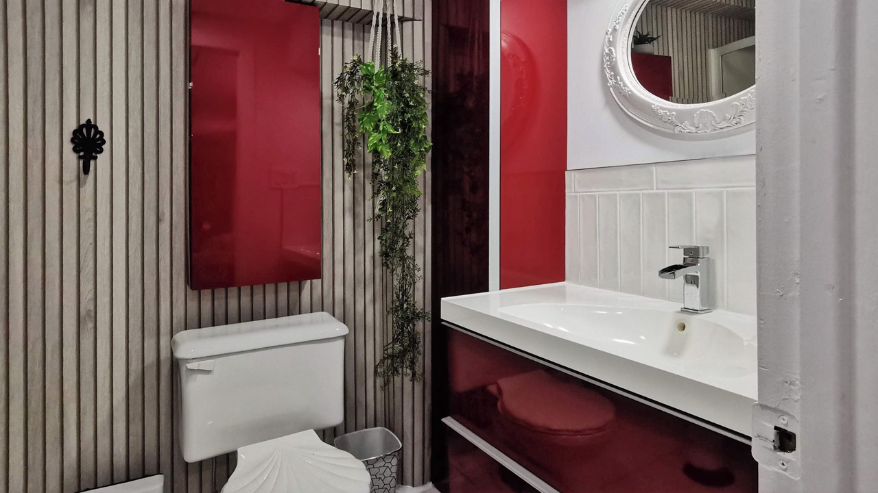 Photo of Bathroom in Saint-Etienne-de-Lauzon