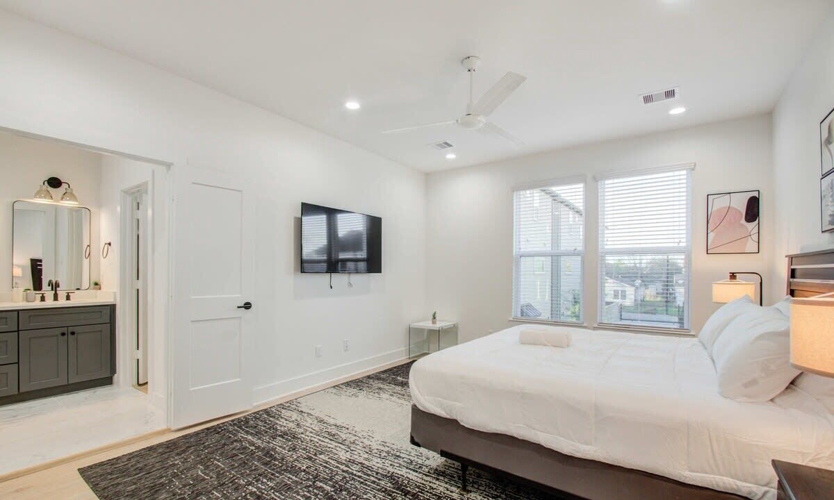 Photo of Bedroom in Northside