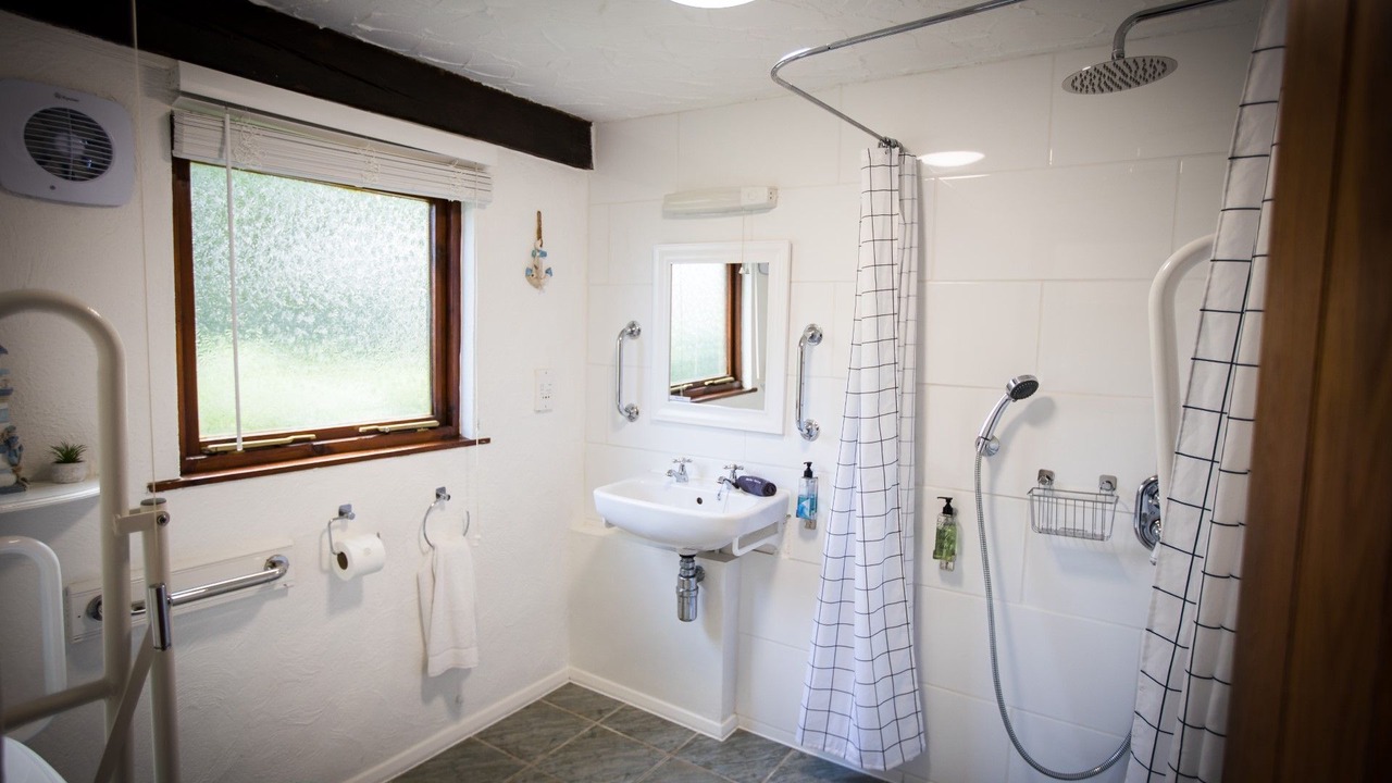 Photo of Bathroom in Kingswear