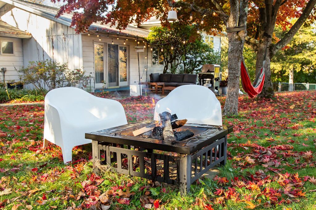 Photo of Others in Hollowville