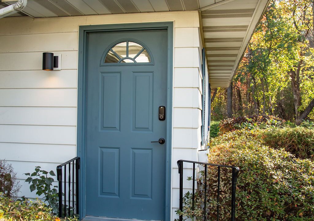 Photo of Others in Hollowville