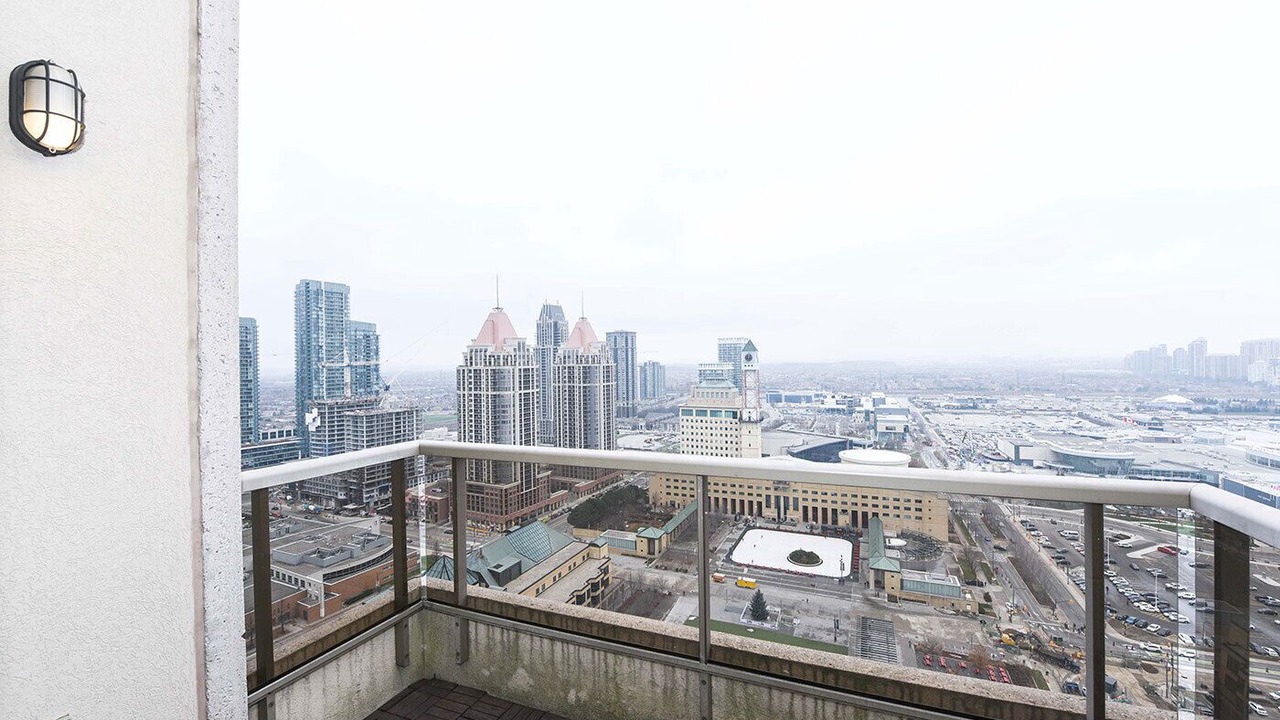 Photo of Outdoor in Downtown Mississauga