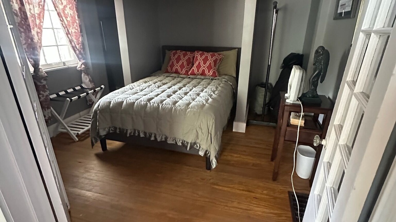 Photo of Bedroom in Tarpon Springs
