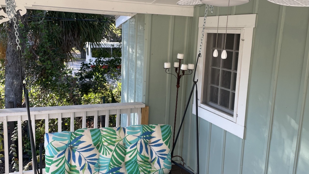 Photo of Patio Balcony in Tarpon Springs