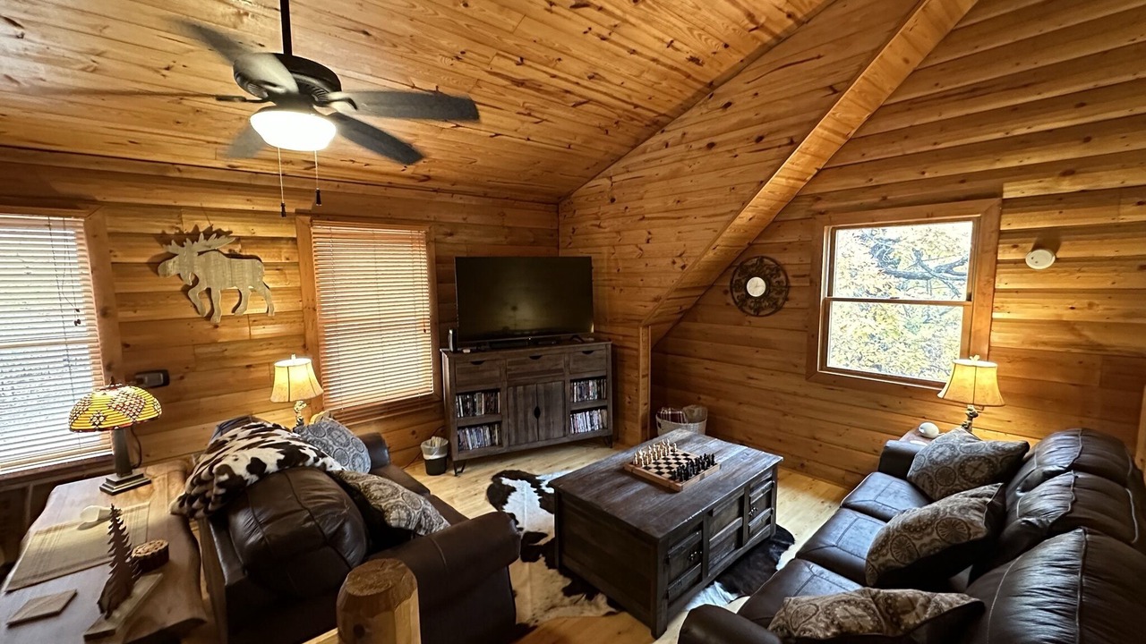 Photo of Livingroom in Board Camp