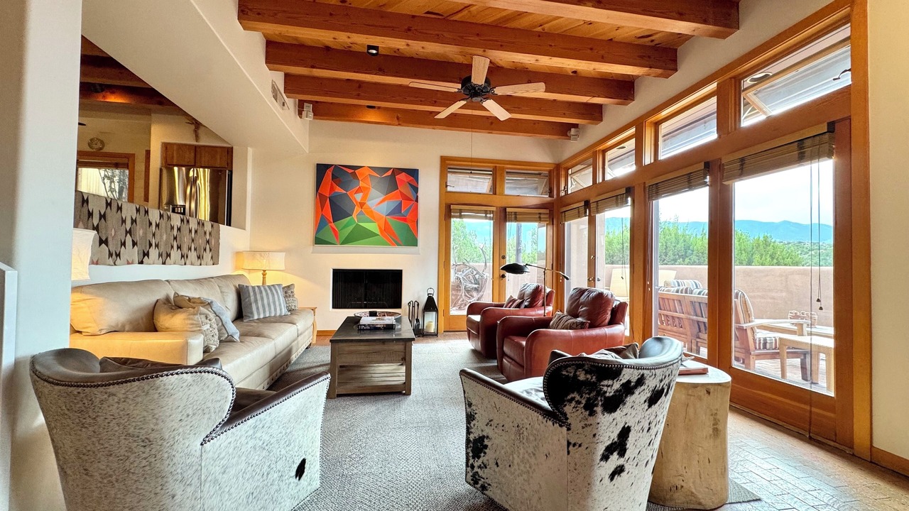 Photo of Livingroom in Nambe Pueblo
