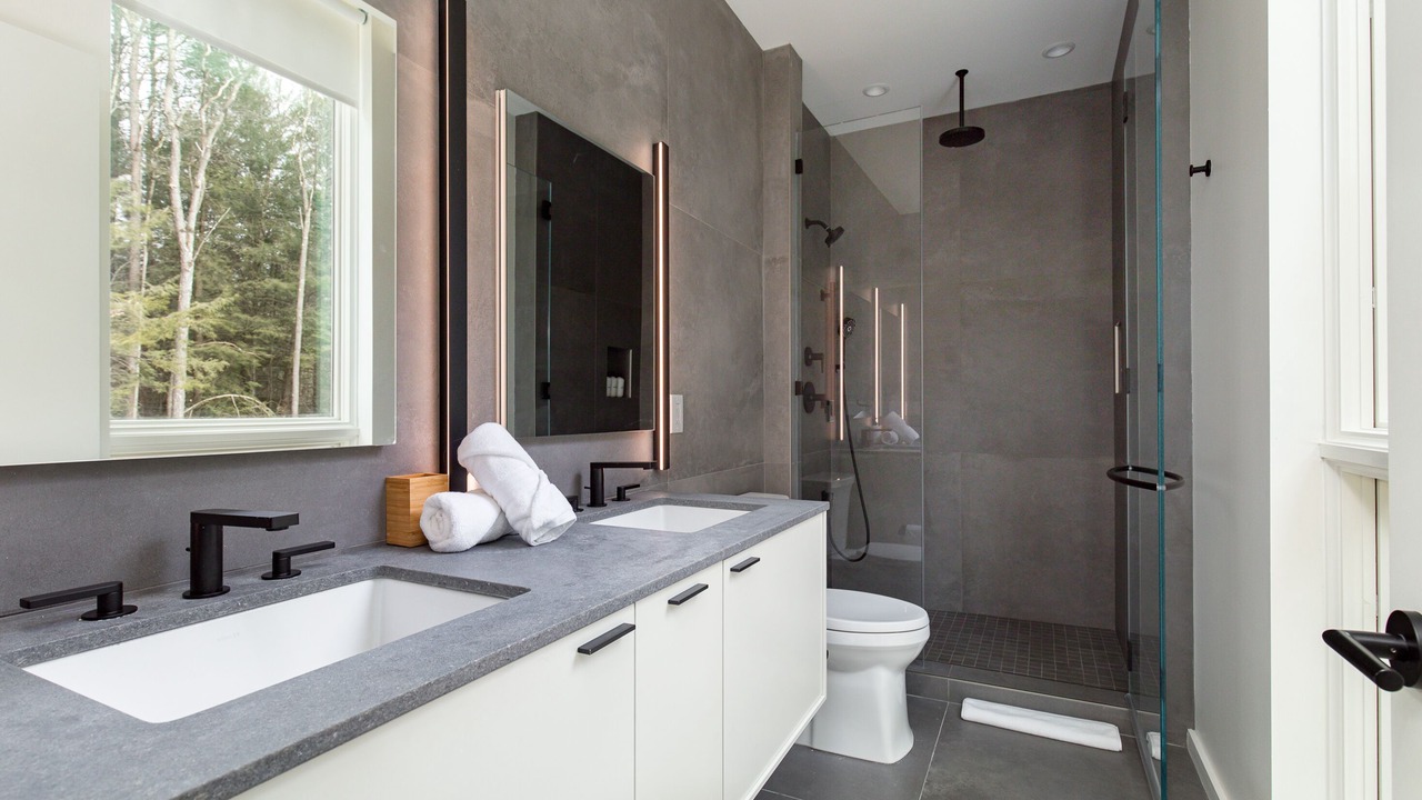 Photo of Bathroom in Jeffersonville