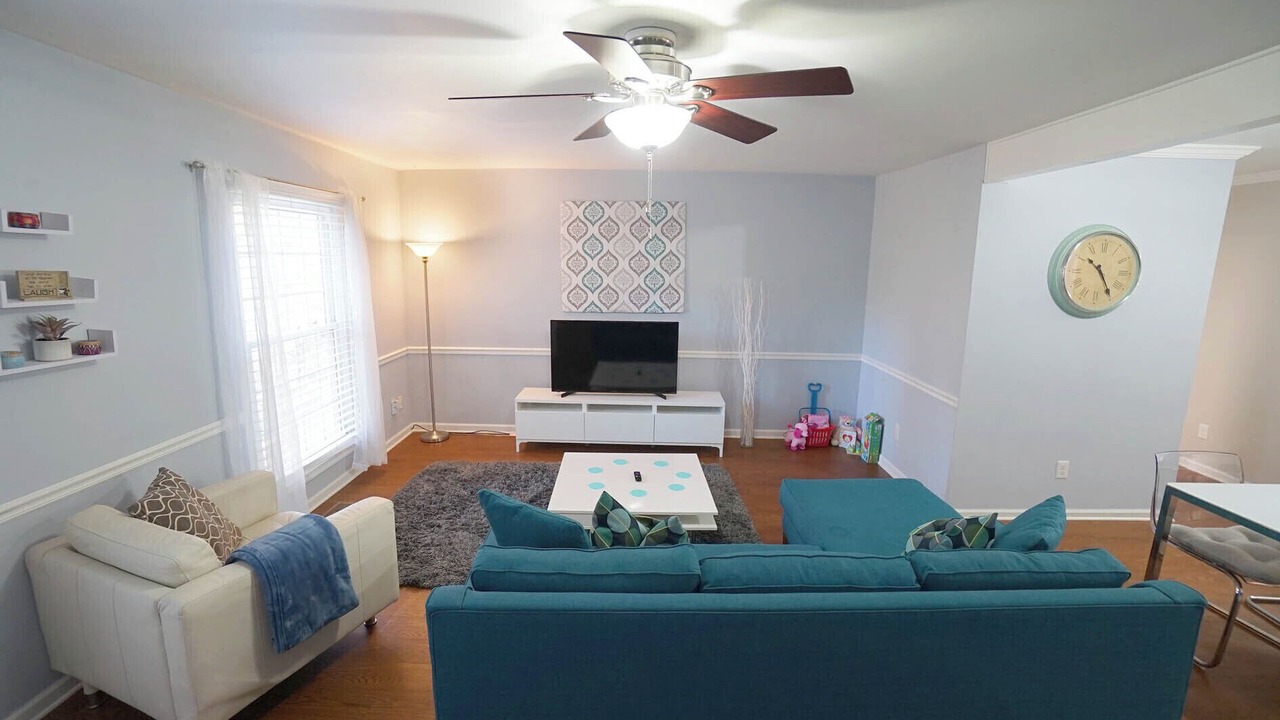 Photo of Livingroom in North Raleigh