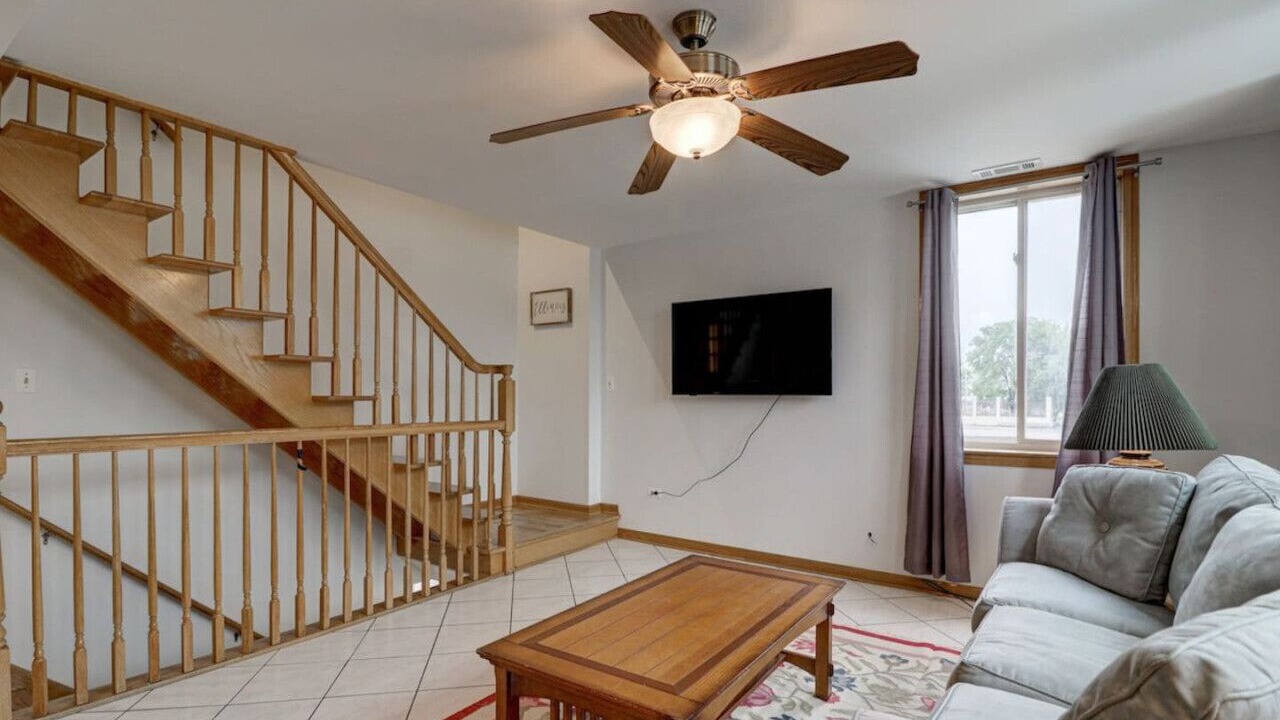 Photo of Livingroom in Des Plaines