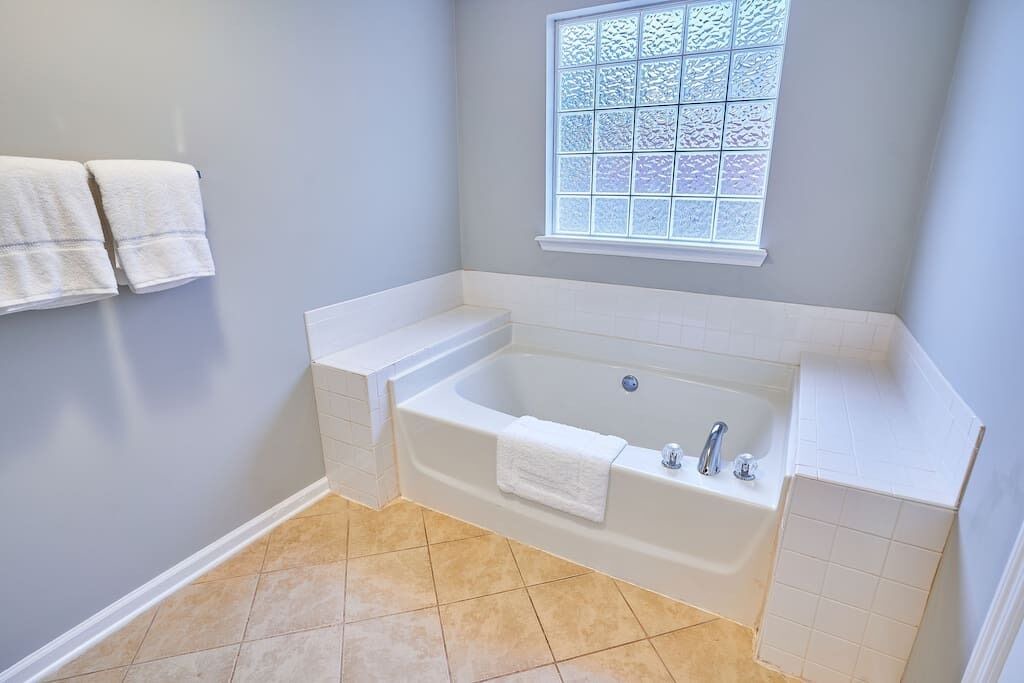 Photo of Bathroom in Peach Orchard
