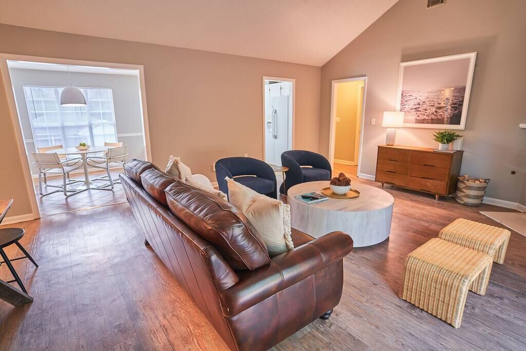 Photo of Livingroom in Peach Orchard