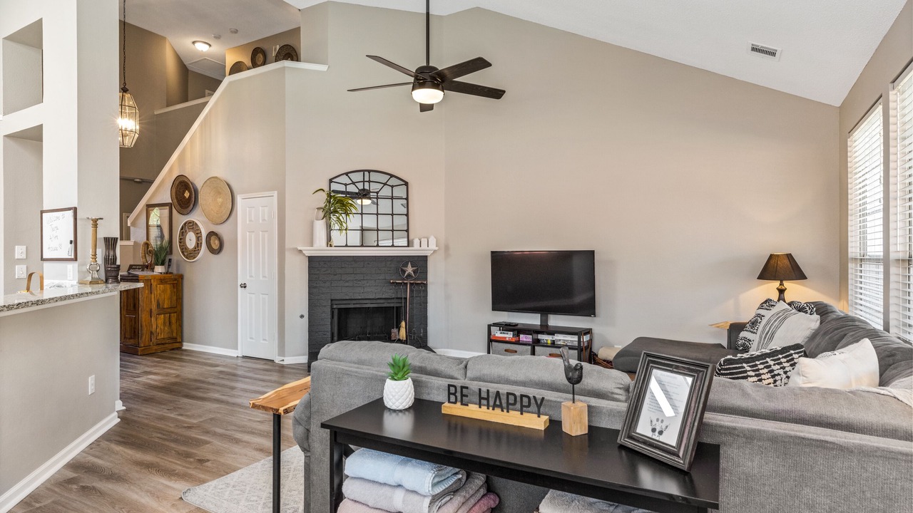 Photo of Livingroom in Allen