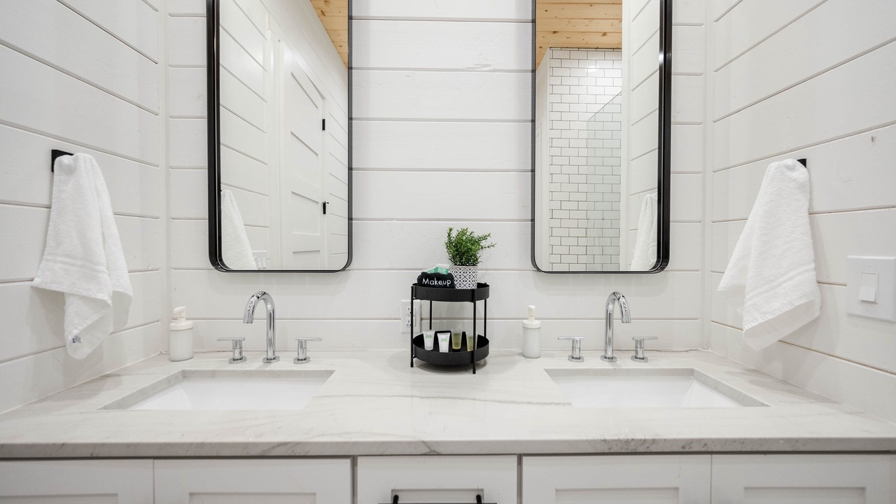 Photo of Bathroom in Broken Bow