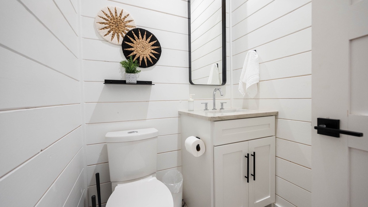 Photo of Bathroom in Broken Bow