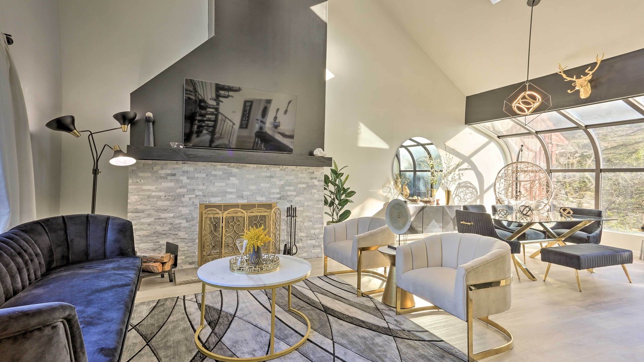 Photo of Livingroom in Vernon