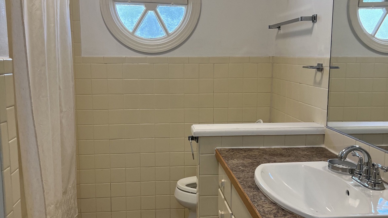 Photo of Bathroom in Muskogee
