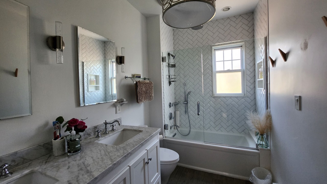 Photo of Bathroom in Long Beach