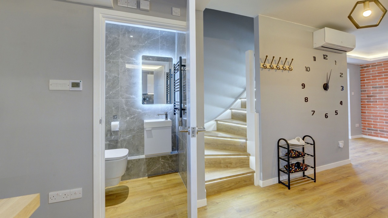 Photo of Bathroom in Rugby