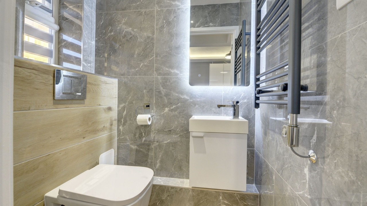 Photo of Bathroom in Rugby