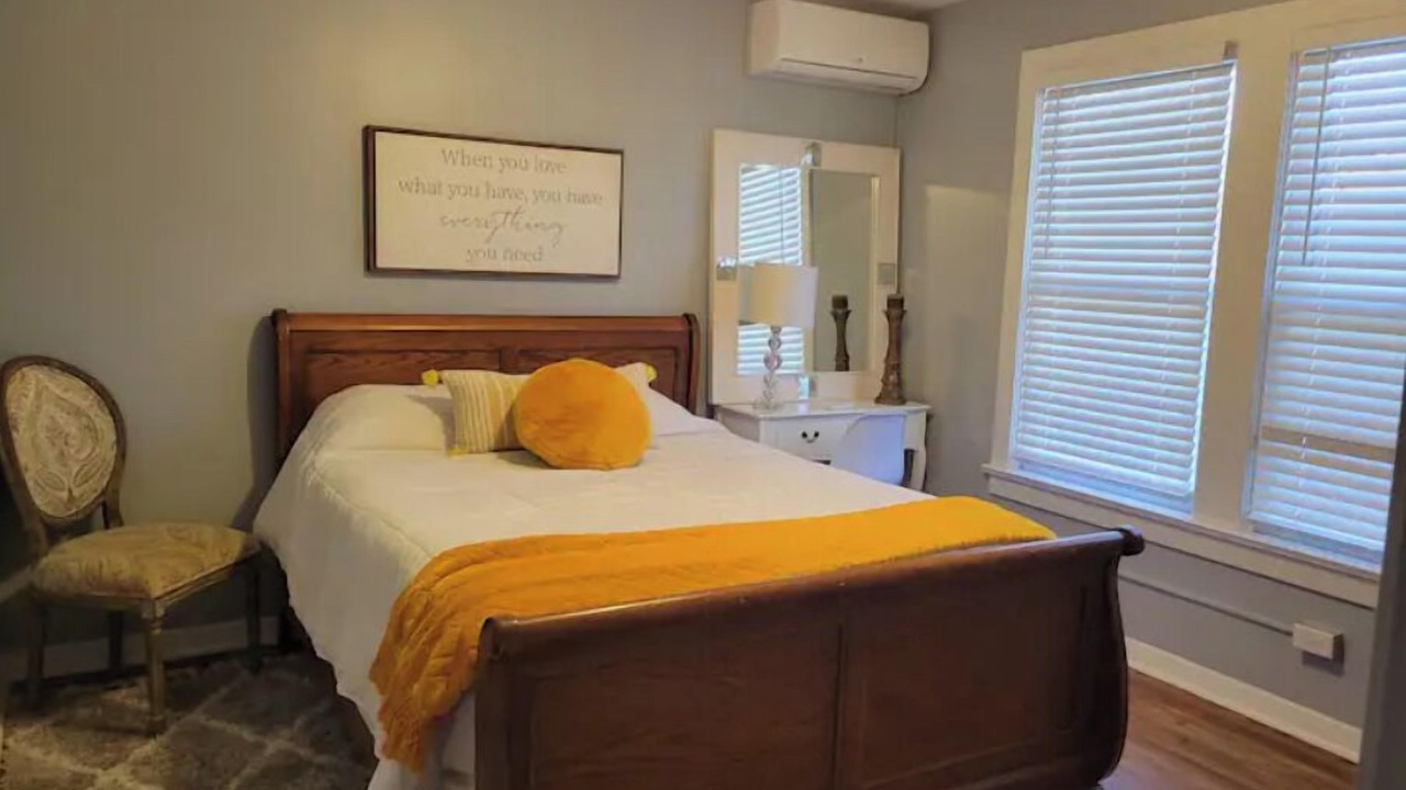 Photo of Bedroom in Del Mar