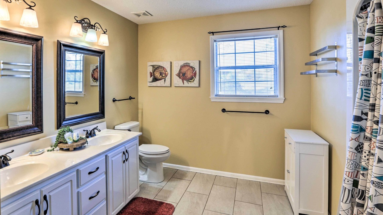 Photo of Bathroom in Abbeville