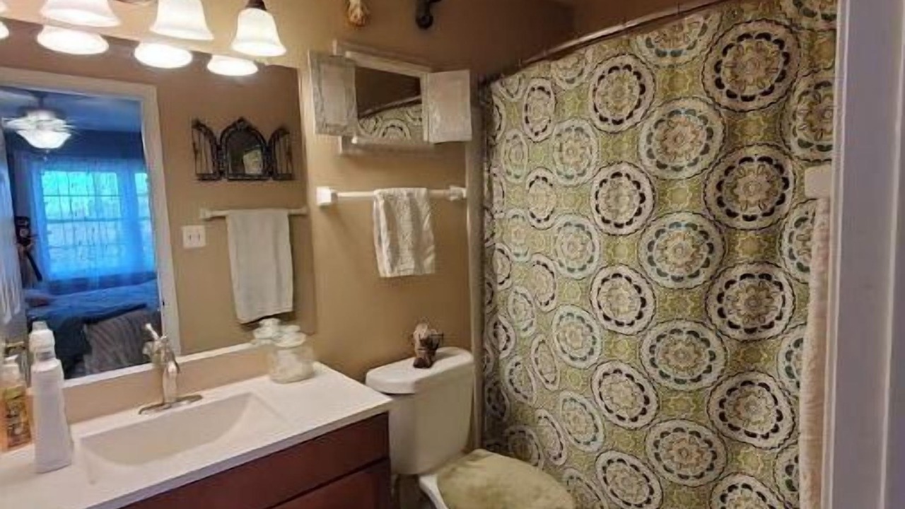 Photo of Bathroom in Idylwood