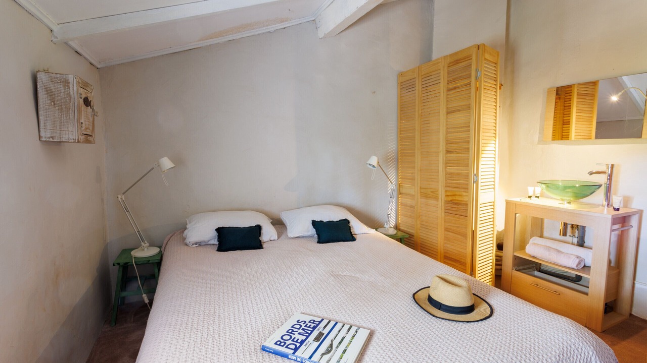 Photo of Bedroom in Ollioules