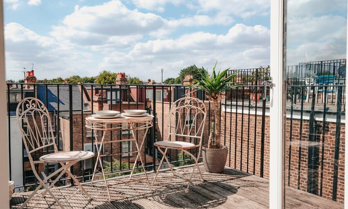 Photo of Outdoor in Kilburn