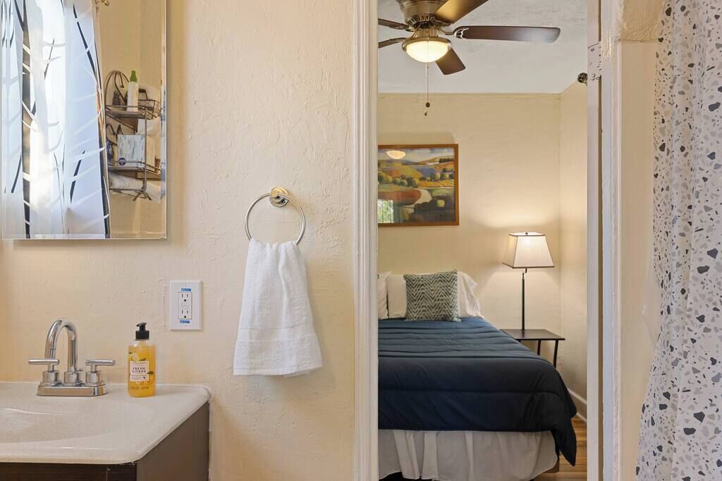 Photo of Bedroom in Garfield