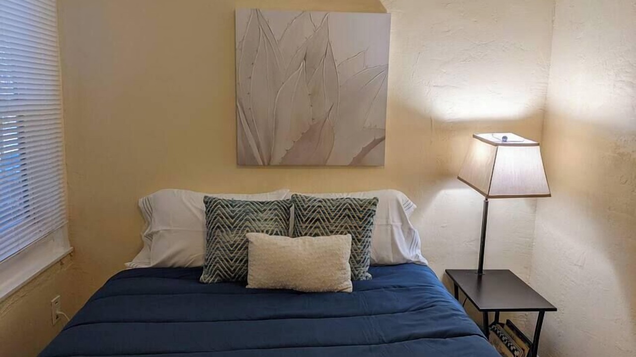 Photo of Bedroom in Garfield