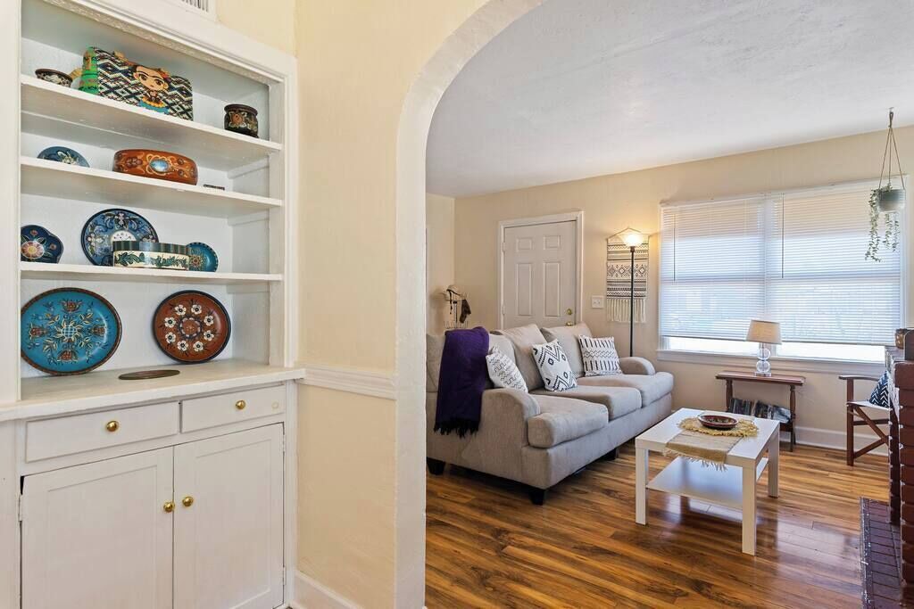 Photo of Livingroom in Garfield