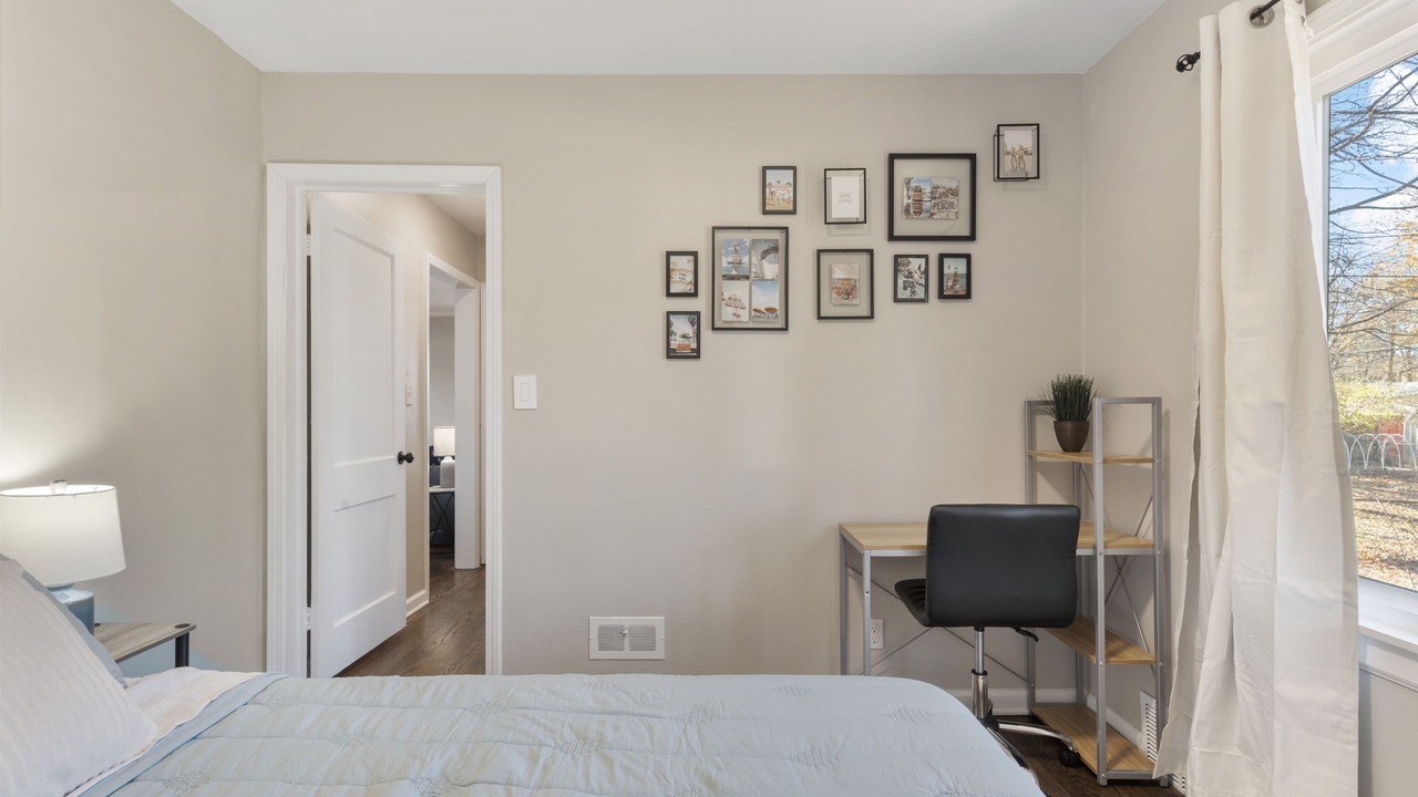 Photo of Bedroom in South Kansas City