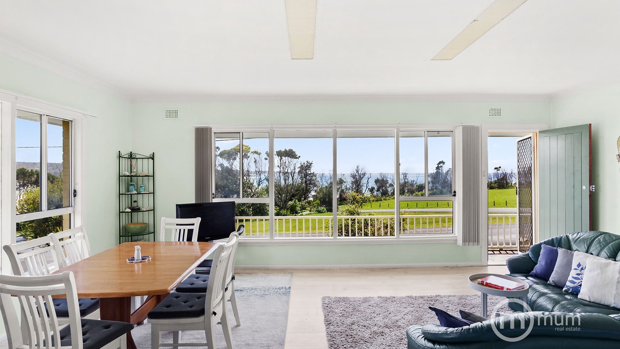 Photo of Livingroom in Dolphin Point