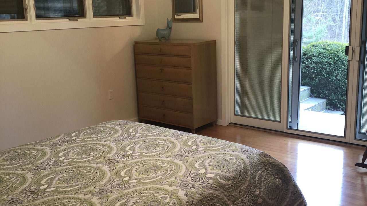 Photo of Bedroom in Roseland