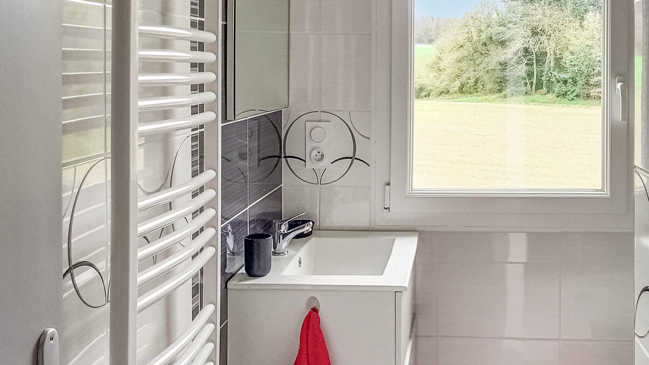Photo of Bathroom in Saint-Carreuc