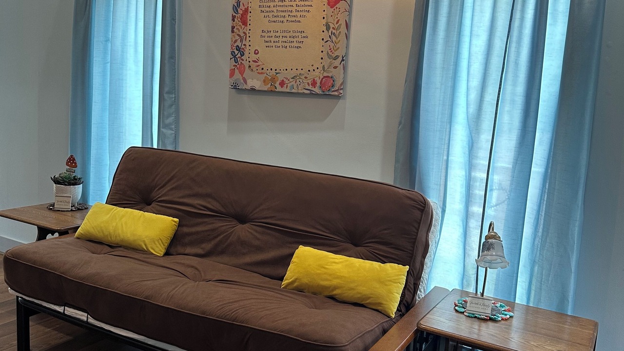 Photo of Livingroom in Muddy Pond